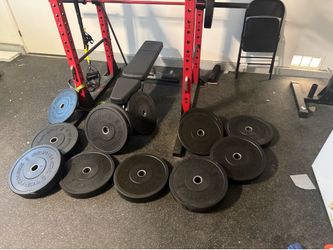 560 LB Olympic Rubber Bumper Plate Set – 2” Olympic Plates – Excellent Condition SELLING POST AS WELL!
