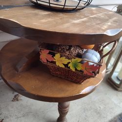 Beautiful Vintage Entrance Table Farmhouse Decor 