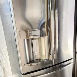 Fridge GE Stainless Steel Refrigerator French Doors Water N Ice 🧊 