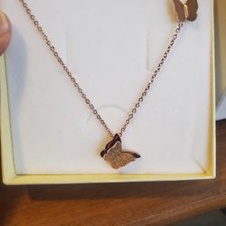 Women Butterfly 🦋  Necklace Rose Gold