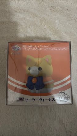 NEW Collectible-Sailor Venus
