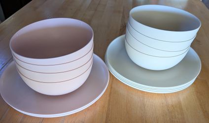 Plastic Dinner Plate and Bowl Sets