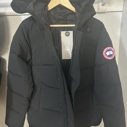 Canada Goose MacMillan Parka Small
