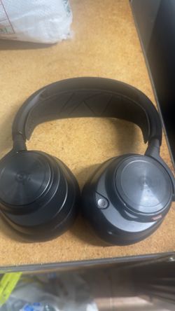 SteelSeries- Arctis Nova Pro Wireless Gaming Headset