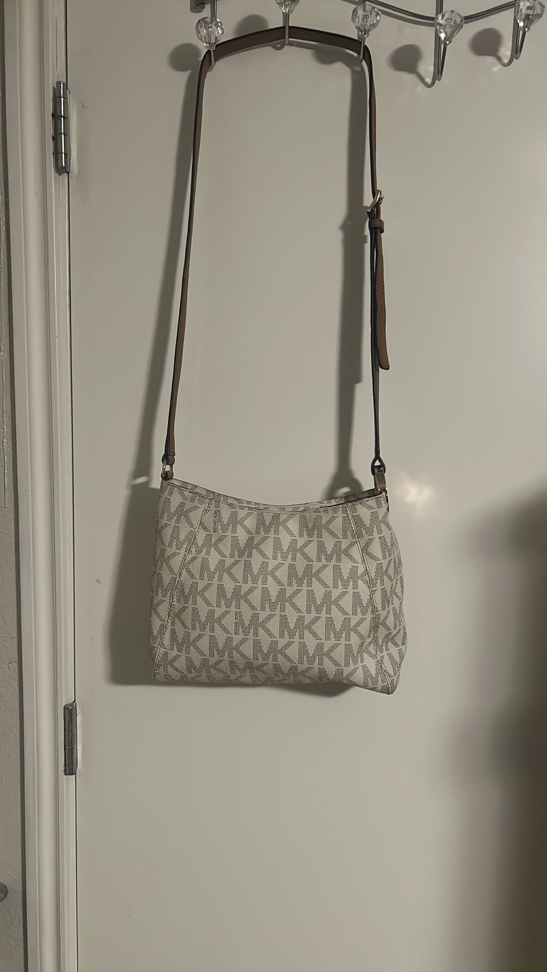 Michael Kors Handbag (Price Is Firm)