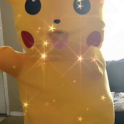 Mascot Pikachu 