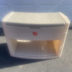 Step2 Storage Bench with Shoe Rack