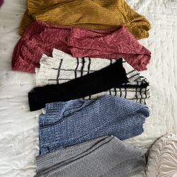 Sweaters 5 For 20$