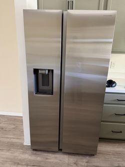 Samsung 27.4 Cu. Ft. Stainless Steel Refrigerator – $600 OBO