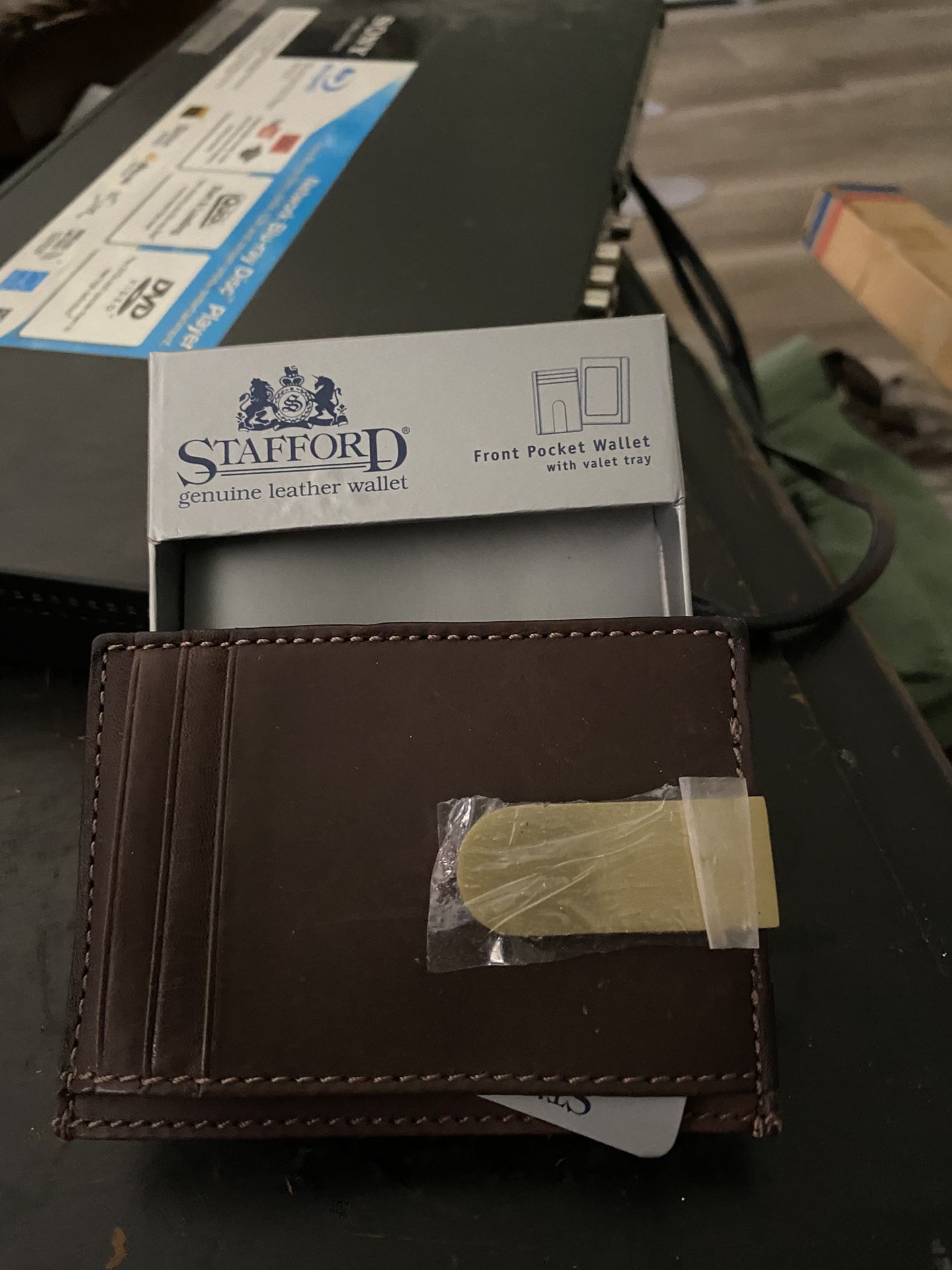 Stafford genuine leather wallet in box new