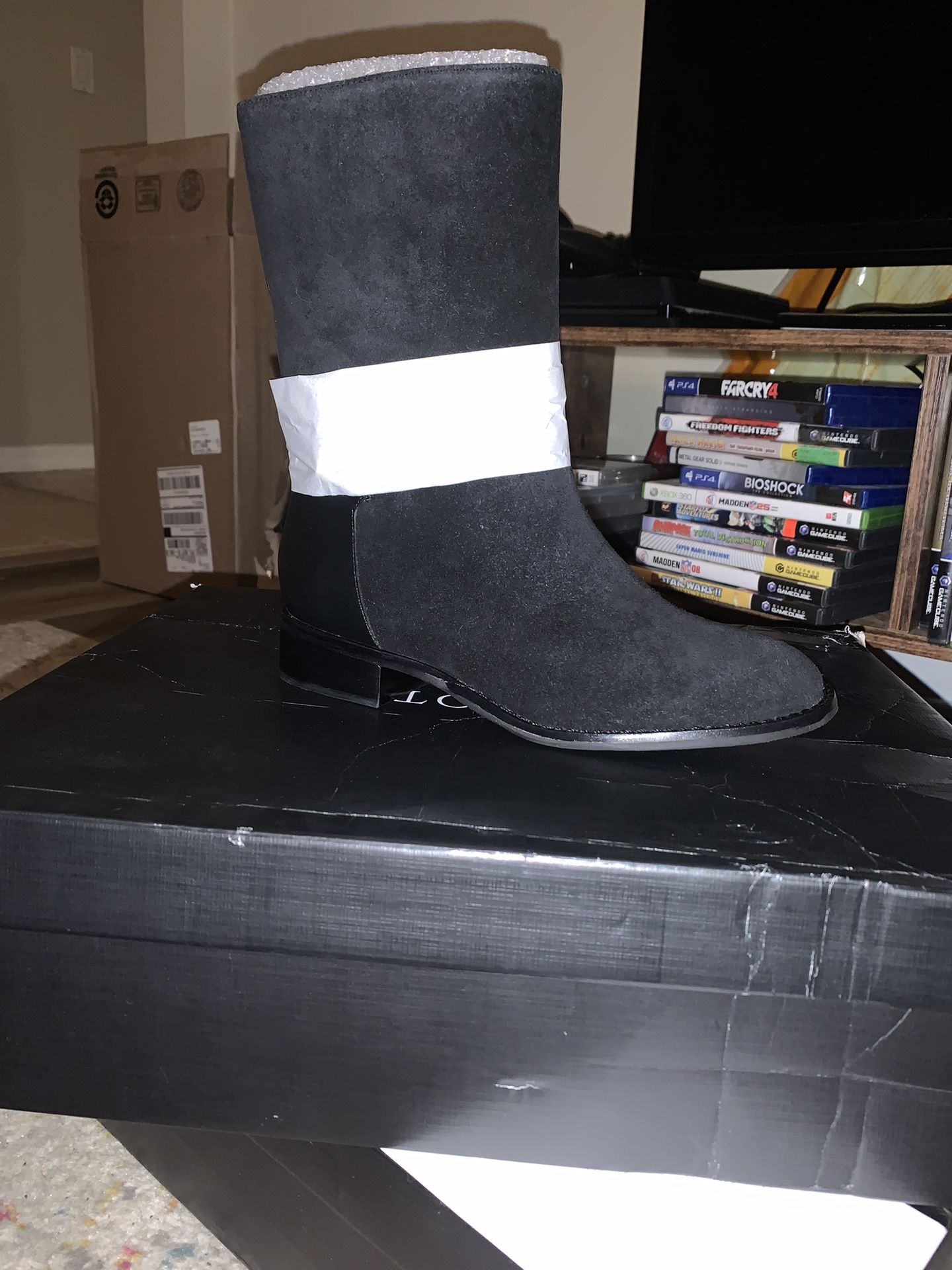Ladies Tish black Suede Boots Size 5