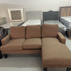 SMALL SECTIONAL $299