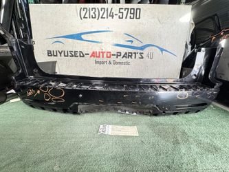 w/dents 2018 - 2021 LINCOLN NAVIGATOR REAR BUMPER COVER OEM AY82340 w/sensorholes