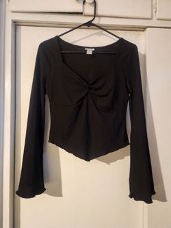 Juniors bell sleeve long top Medium