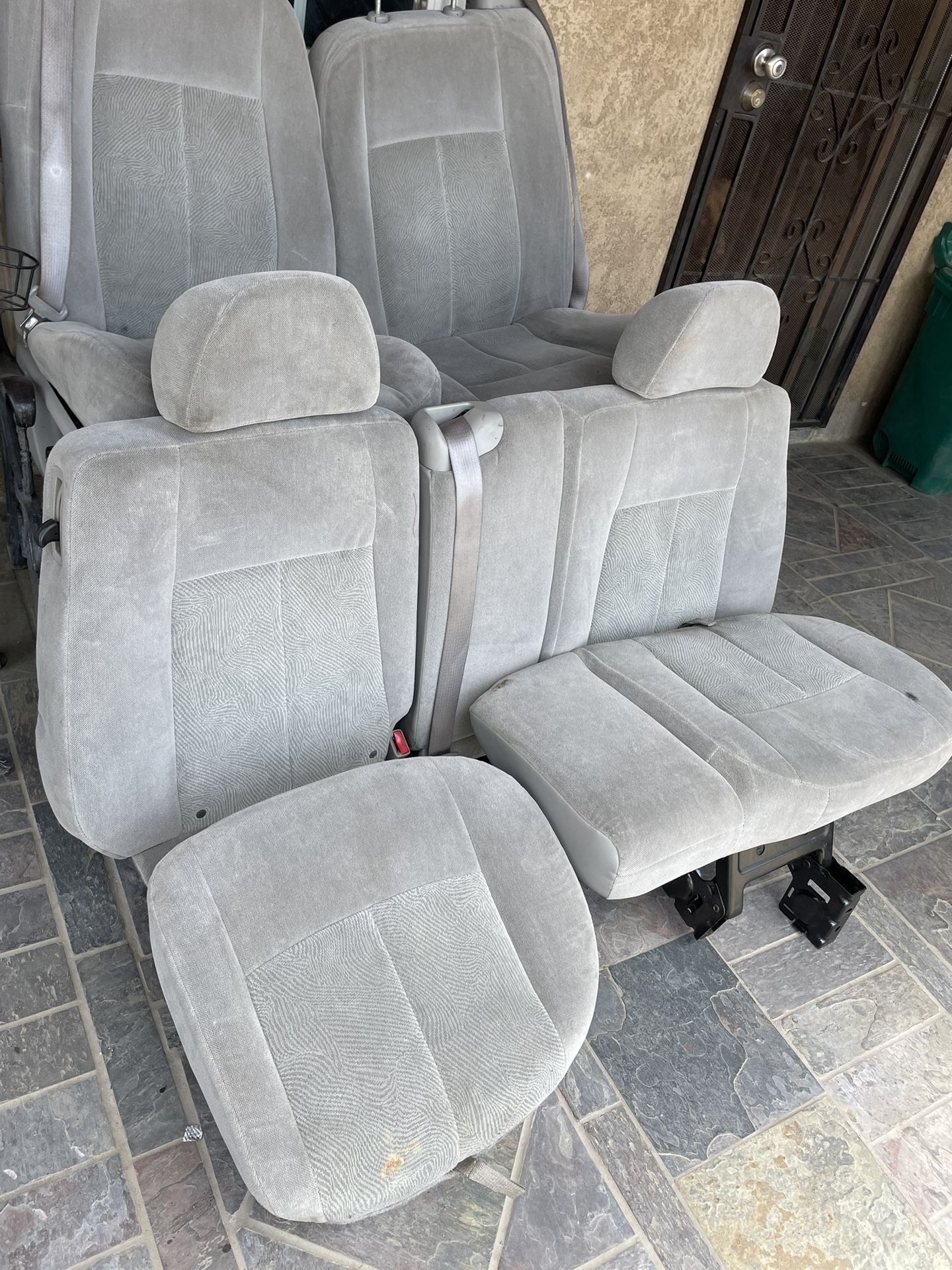 2005 Trailblazer Seats Front And Back Role
