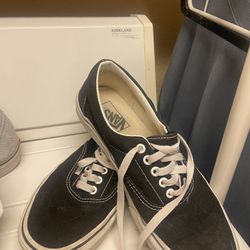 Vans Women’s size 10/men’s size 8 1/2. Excellent condition, clean smoke free home