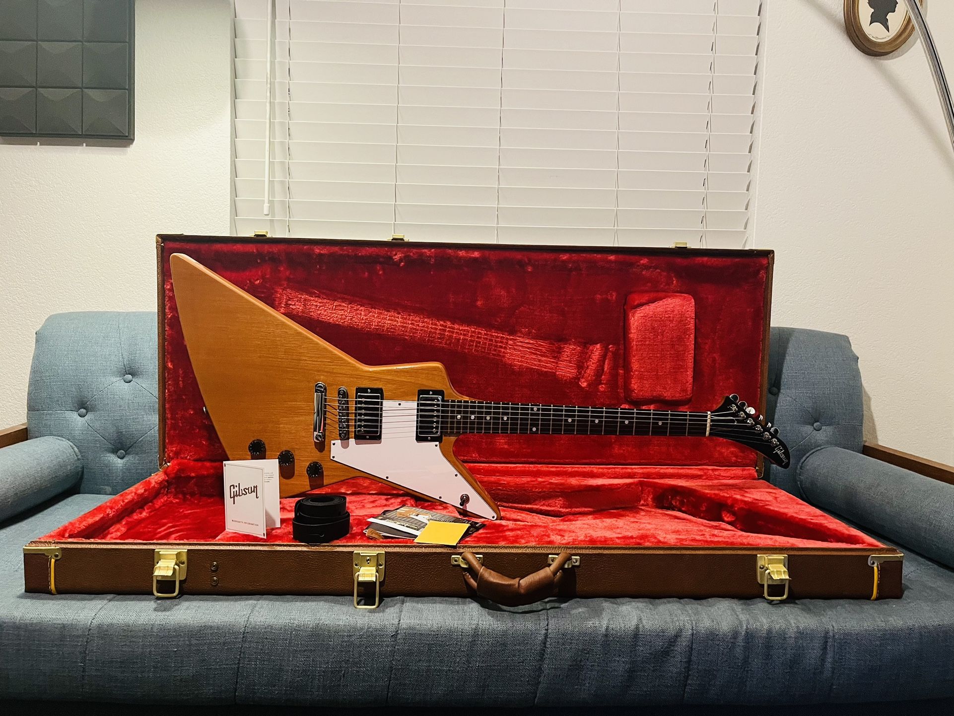 2021 Gibson 70s Explorer