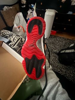 01 Jordan bred 11 size 9.5