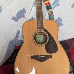Yamaha FG830 Dreadnought Acoustic Guitar Natural
