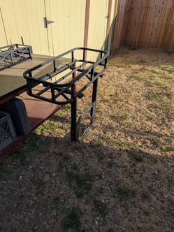 Rear tire cargo basket