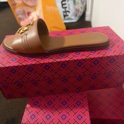 Tory Burch Tan Eleanor Sandals - Size 8