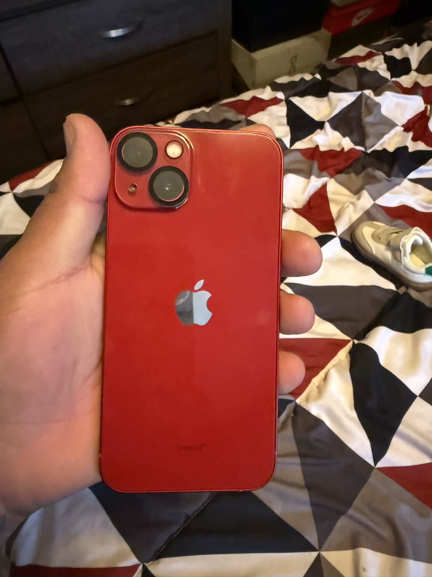 Apple iPhone 13 Product Red