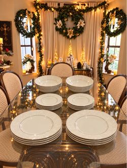 30-Piece Like NEW Ivory Fantasy China 10-Dinner Plates SAUCERS & Salad Bowl