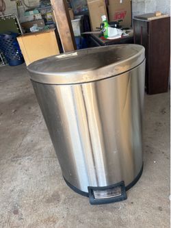 Stainless steel trash can