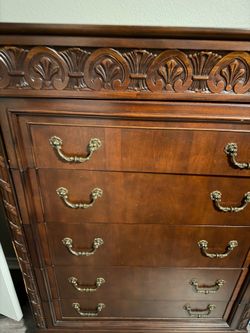 Queen bedroom set