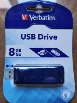 USB Drive portable 8 GB Go in all blue color.
Sealed factory packaging, never opened. 
***** Cash 💸 only, please. Front Door pick-up only, please.
