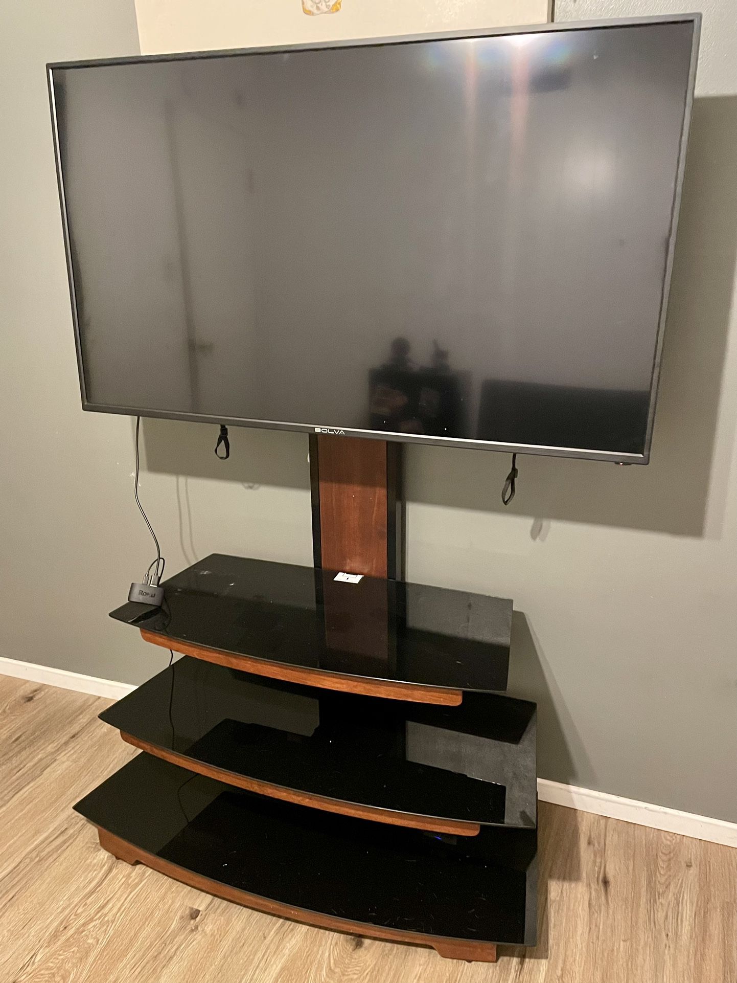 NON SMART TV WITH STAND 