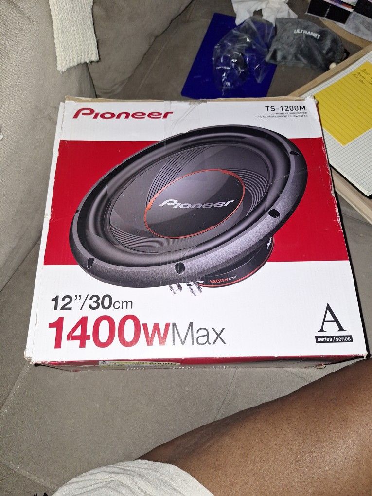 Pioneer 12" Speaker 1400watt