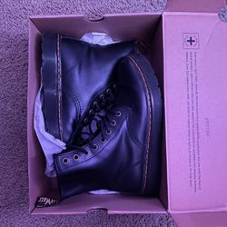 Dr. Martens/Doc Martens Size 7/8