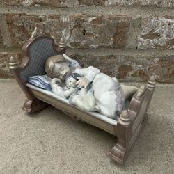 Lladro “Rock a Bye Baby” Figurine 5717