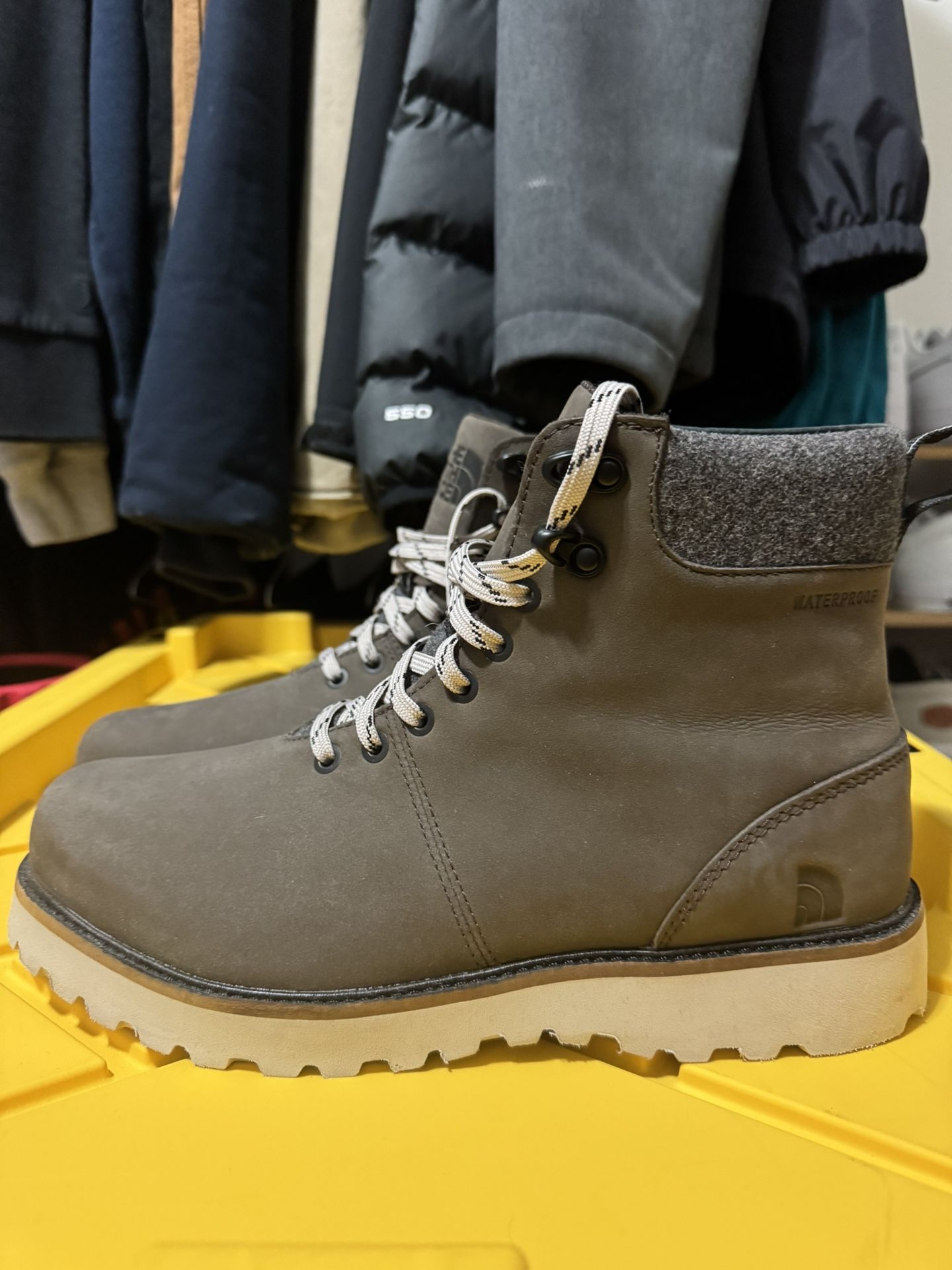 Men’s North Face Boots