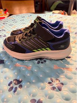 Sketchers size 3 kids $10 shoes