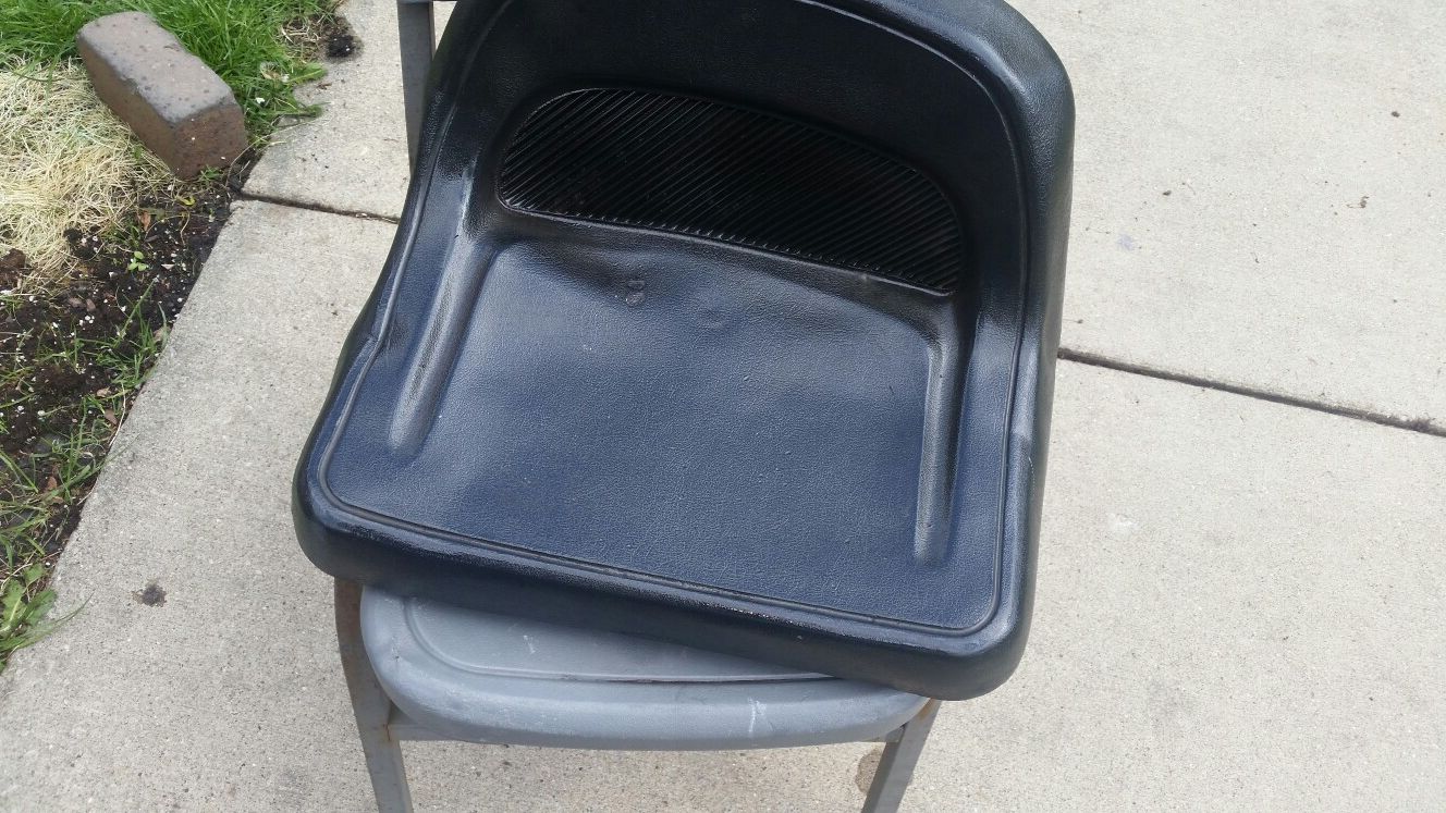 Replacement seat for riding mower