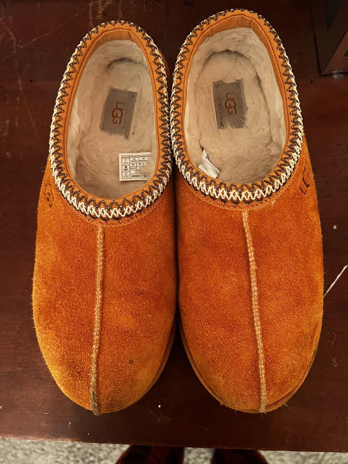 Uggs Tasman Apricot Slipper Size 12 Men/Size 13.5 Women