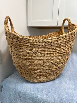 Woven Hyacinth Boat Basket