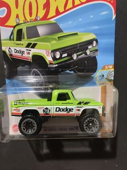 Hot Wheels '70 Dodge Power Wagon