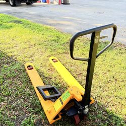 Transpaleta / Pallet Jack en excelente estado