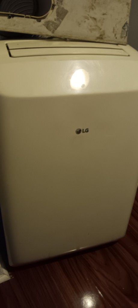 8500 BTU AC!!! FLOOR MODEL, $200