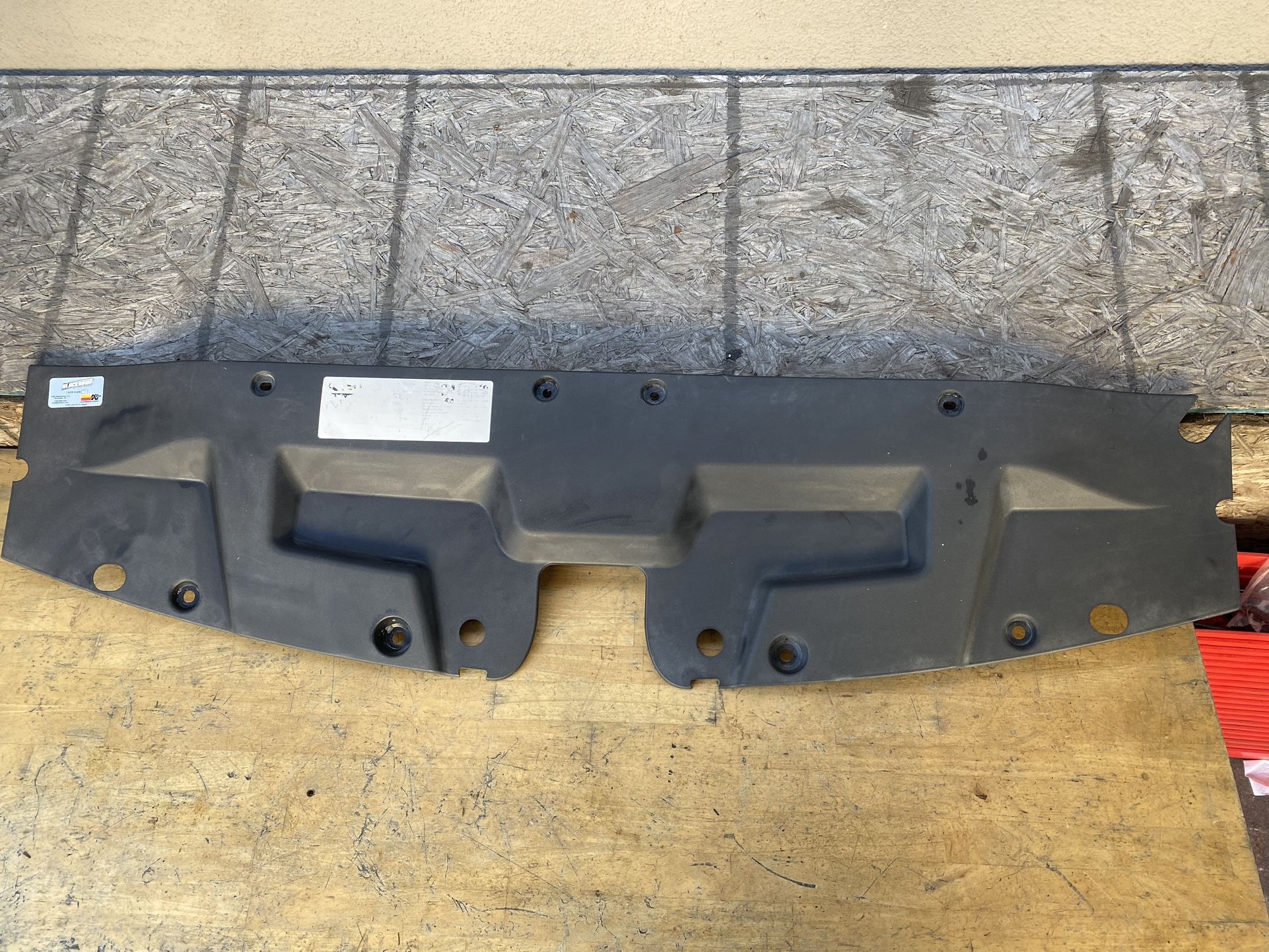 2007,2008,2009,2010,2011,2012,2013 GMC Sierra Upper Radiator Air Baffle Trim Panel