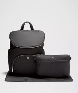 Lululemon New Parent Black 17L *BRAND NEW WITH TAGS* Includes Pouch & Mat