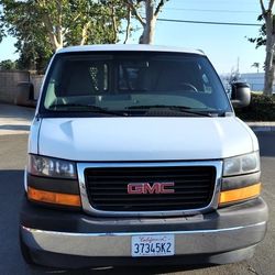 2017 GMC savana 2500