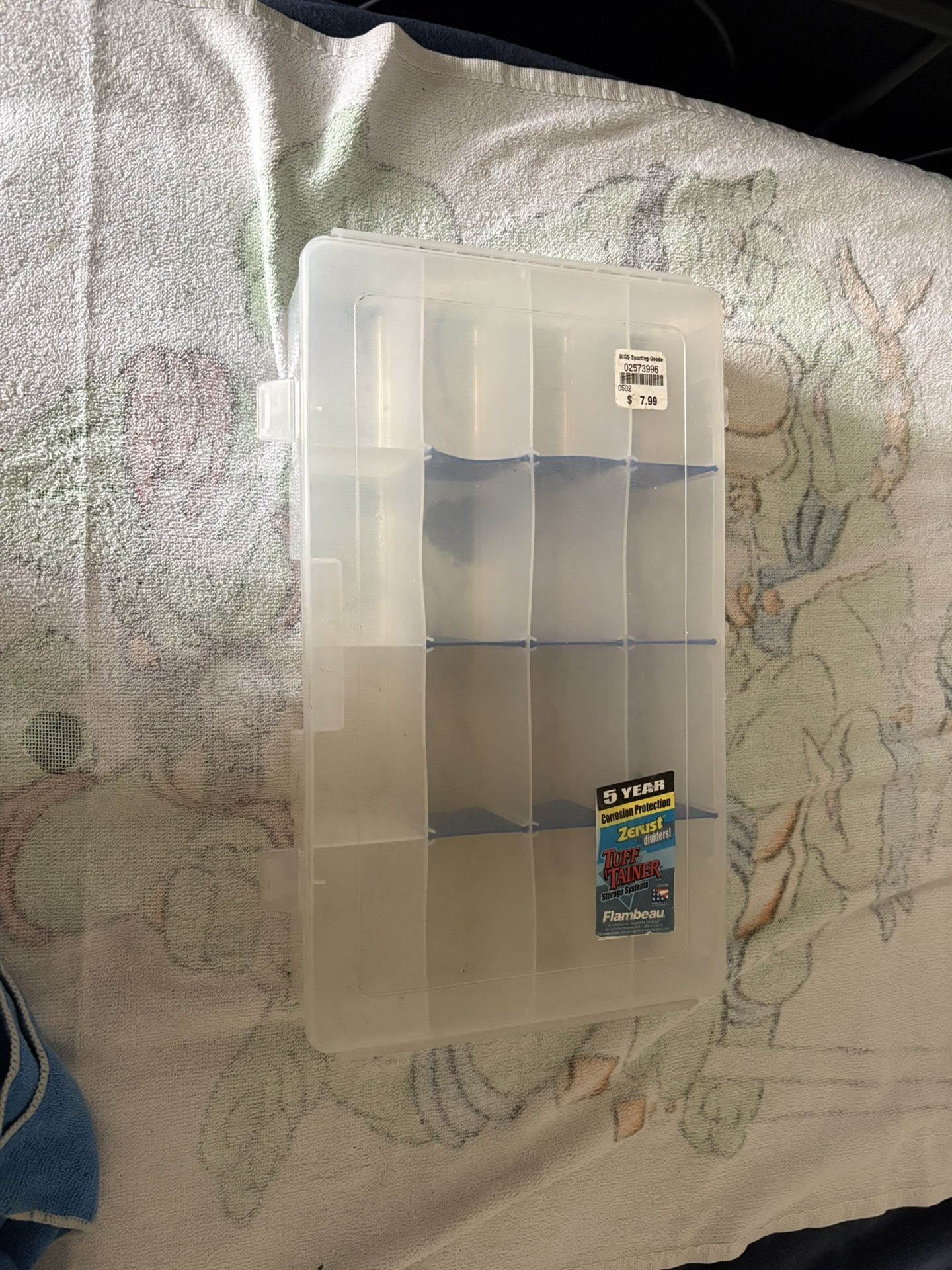 removable compartments in various sizes, this durable case is perfect for storing screws, nails, bolts, crafting supplies, or any small hardware. Stu