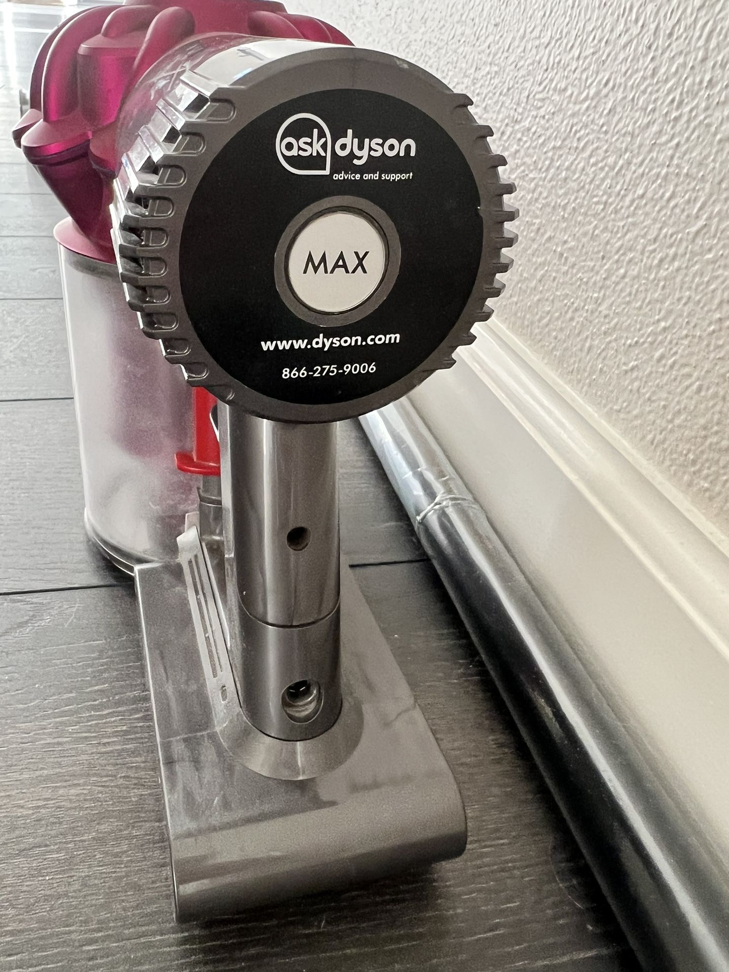 Dyson V6 Stick Vacuum Cordless for Sale in Kenmore, WA OfferUp