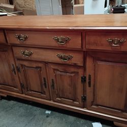 Tell City Chair Co. "Young Republic" solid hard rock maple buffet or sideboard. 
