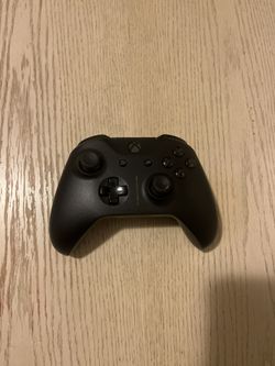 Black Xbox Controller 
