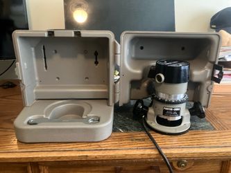 Porter Cable 690  1 3/4 hp router